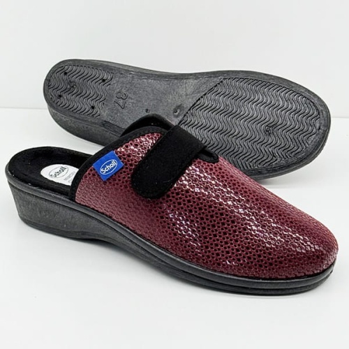 Scholl Elsa Strap F32533 1008 (bordo) klapki haluksowe, tęgość G 